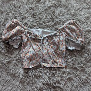 Puff Sleeve T